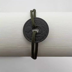 bracelet one piece monnaie trouée de 10 centimes de franc cordon kaki le sou francais