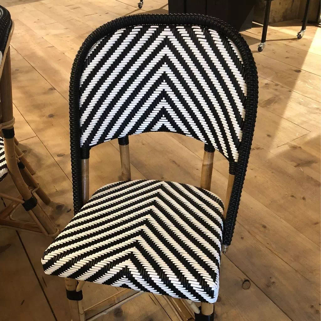 chaise bistrot noire et blanc chambord