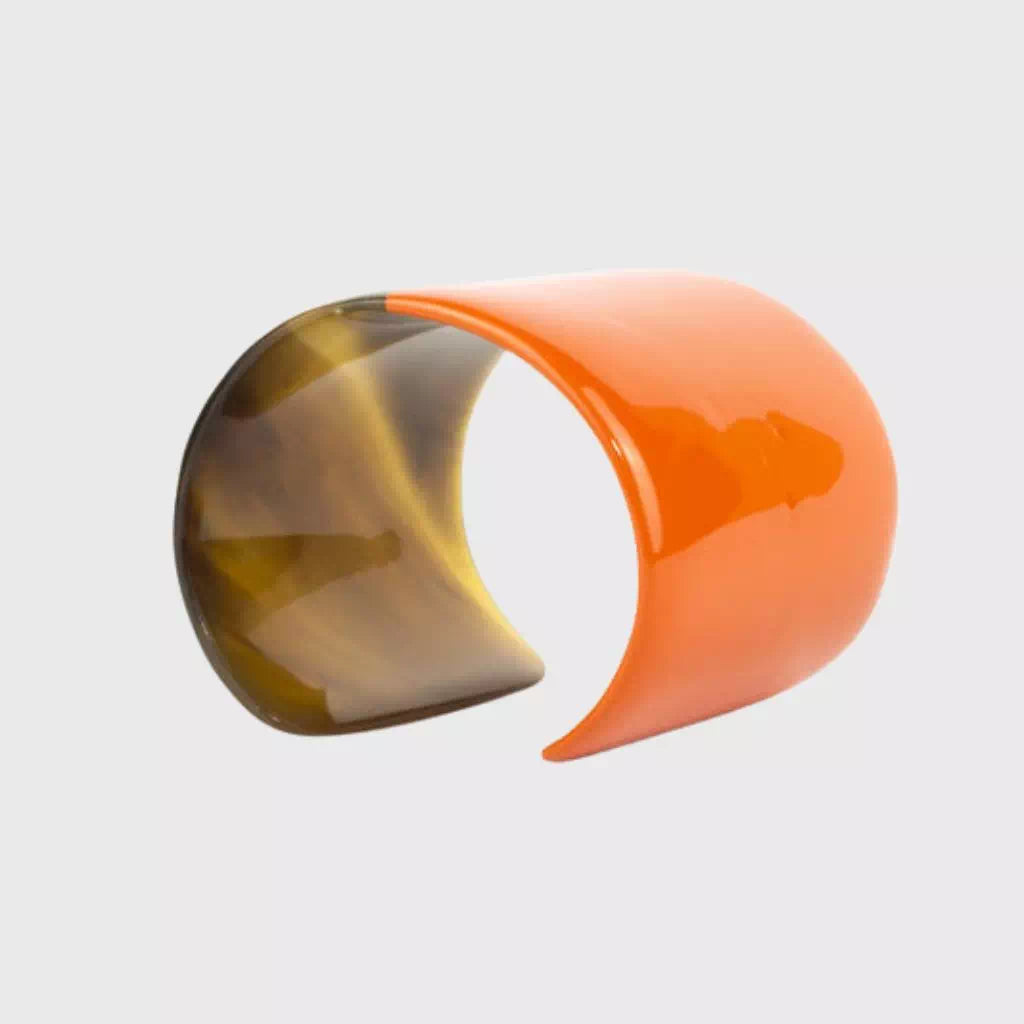 manchette bracelet en corne de buffle laquée orange